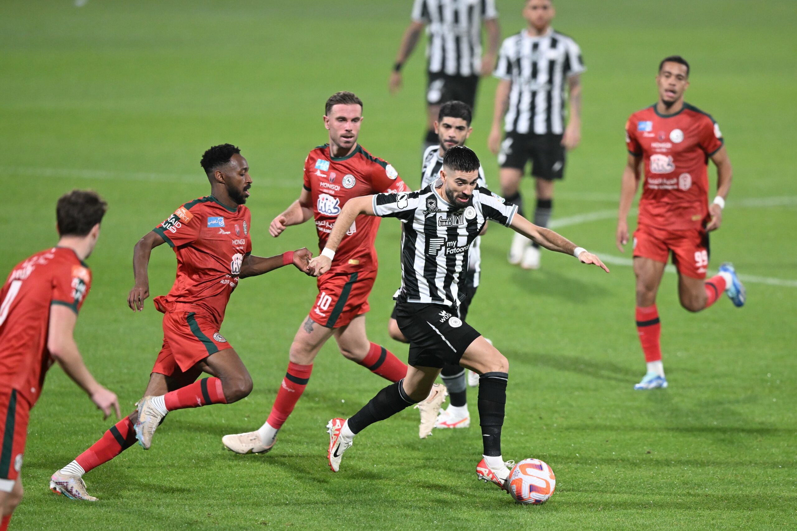 كاراسكو VS فينالدوم.. التشكيل الرسمي لمباراة الاتفاق ضد الشباب