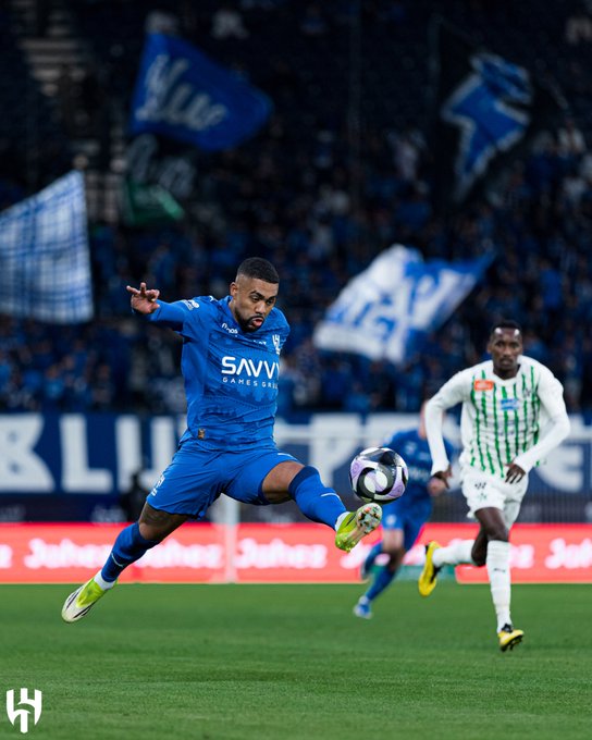 بنزيما يقود الهلال لانتصار سهل برباعية أمام النجمة في دوري روشن