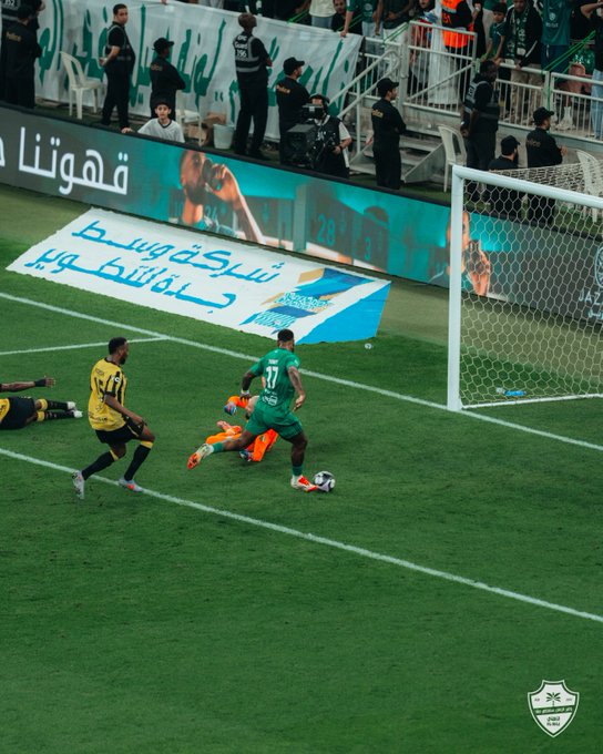 الأهلي يحسم ديربي جدة بثلاثية أمام الاتحاد ويعزز صدارته لدوري روشن