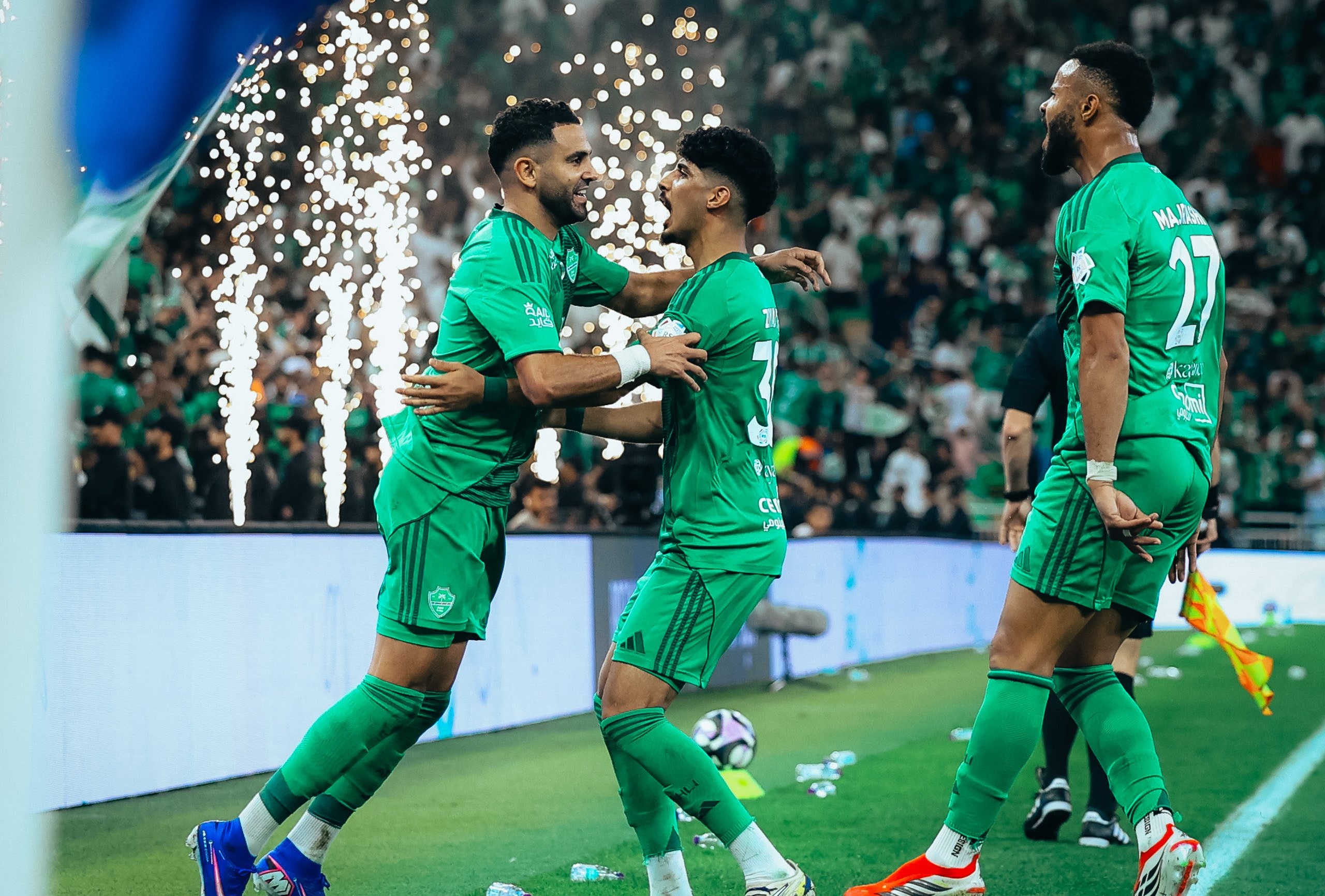 صراع تكسير العظام في روشن.. الكبار يتمسكون بالقمة وسباق الهدافين يشتعل