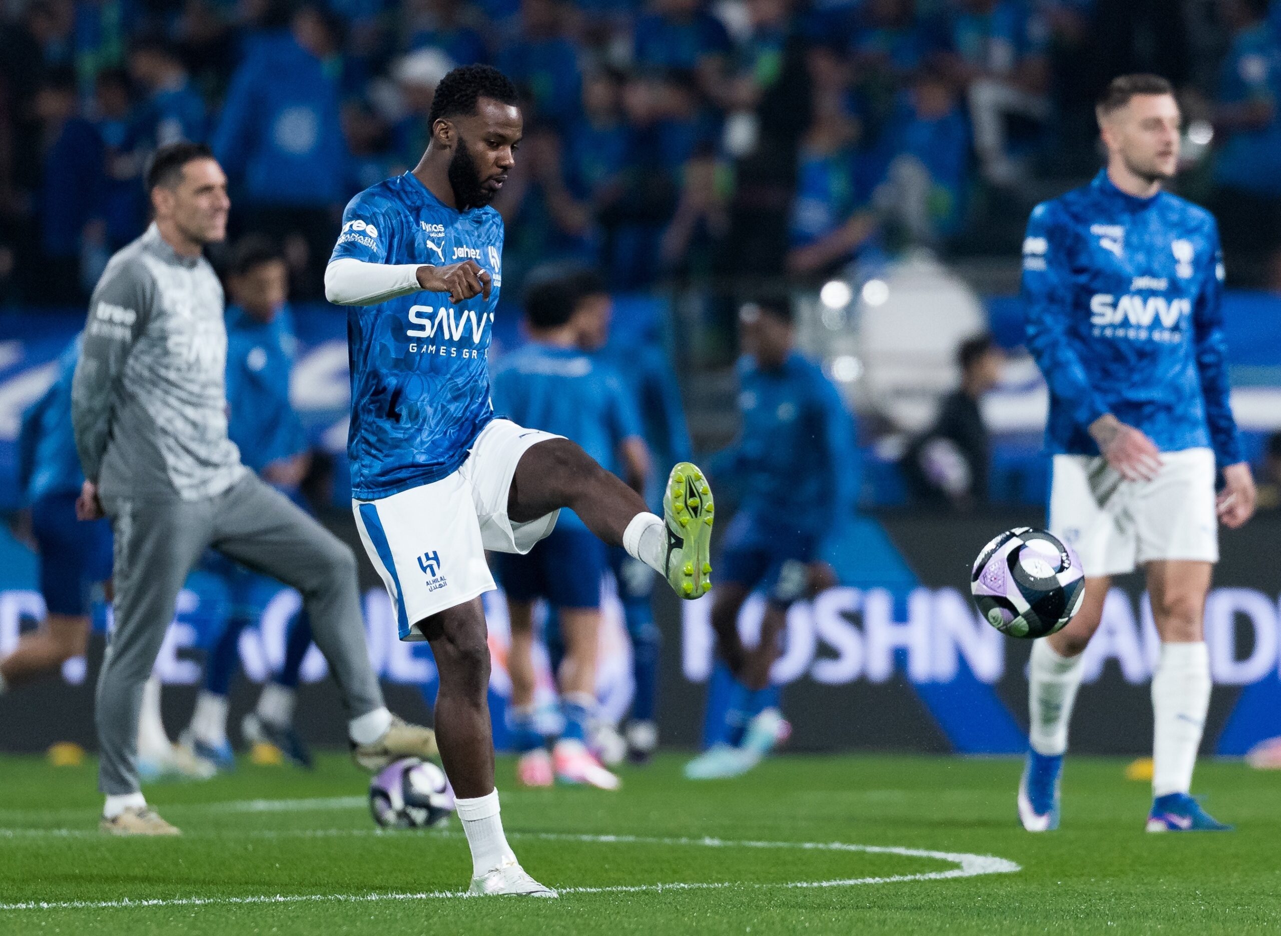 صدمة تمبكتي العابرة.. كيف استقبل إنزاجي إصابة مدافع الهلال؟